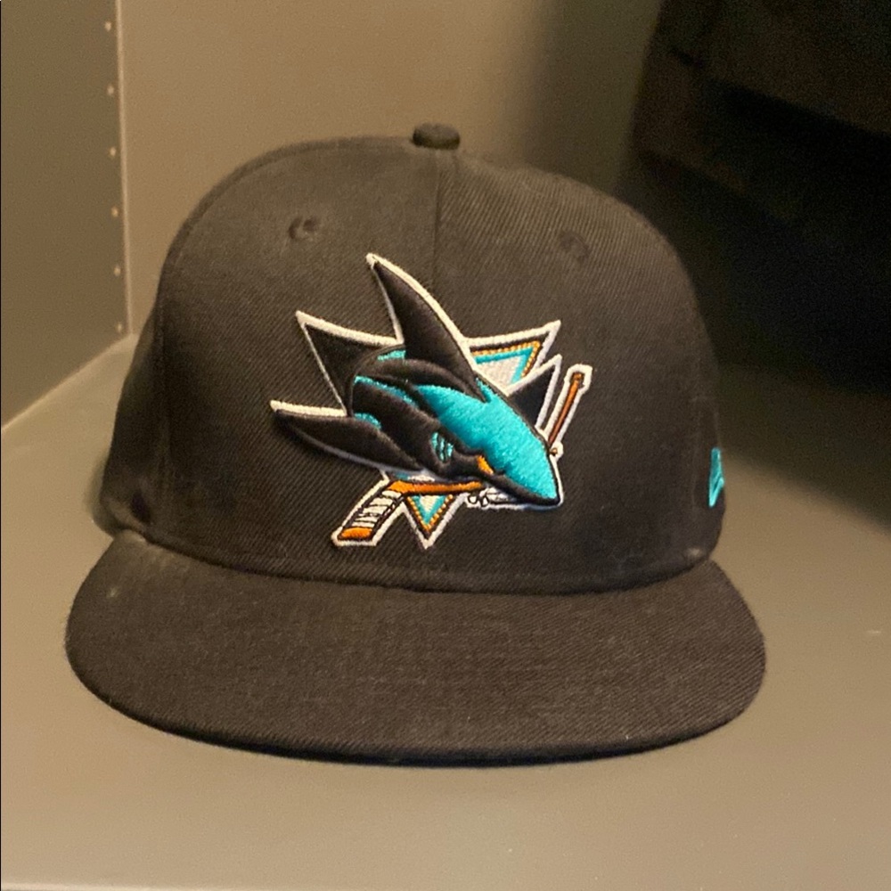 New Era Black Sharks 59FIFTY Fitted Hat
